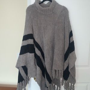 Barefoot Dreams poncho- one size fits all